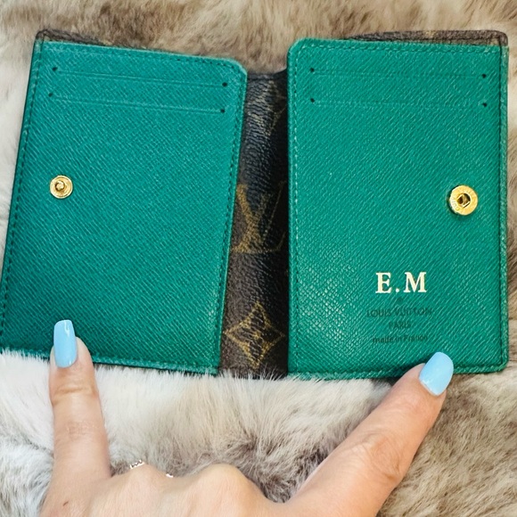 EUC LV Monogram Marie Lou Compact Wall with COA - Picture 4 of 9